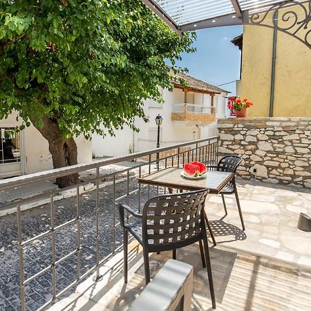 Oikos Daretsou Apartamento Theológos Exterior foto