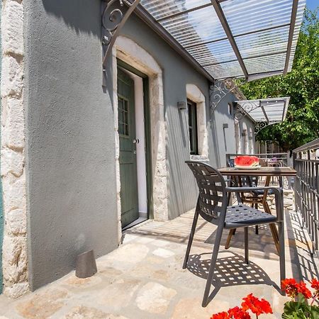 Oikos Daretsou Apartamento Theológos Exterior foto