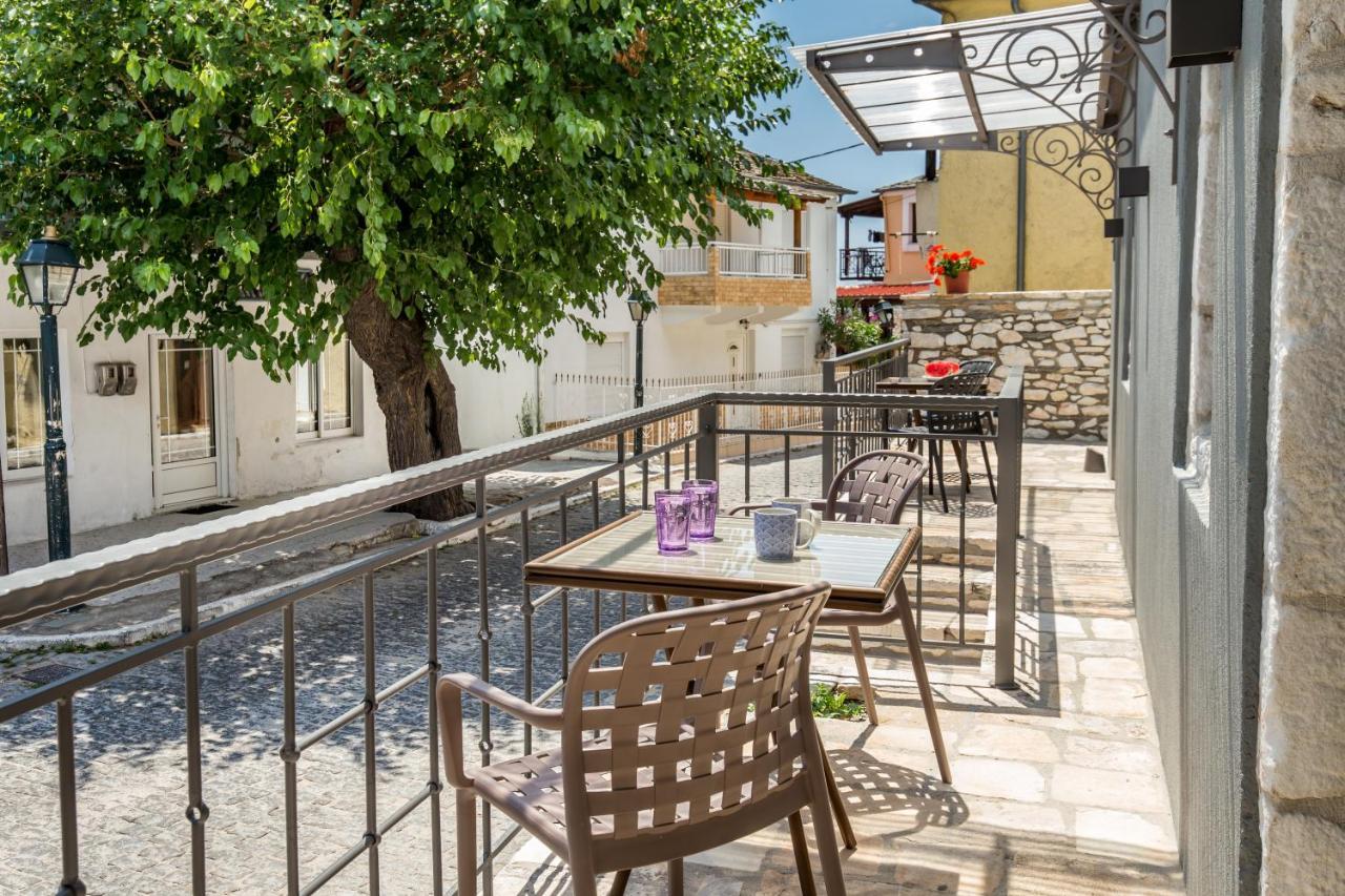 Oikos Daretsou Apartamento Theológos Exterior foto