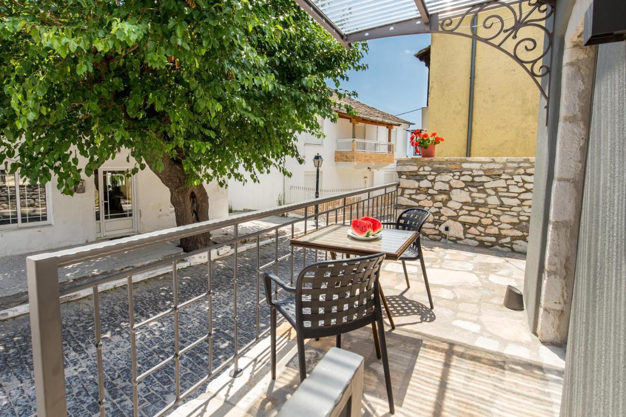 Oikos Daretsou Apartamento Theológos Exterior foto