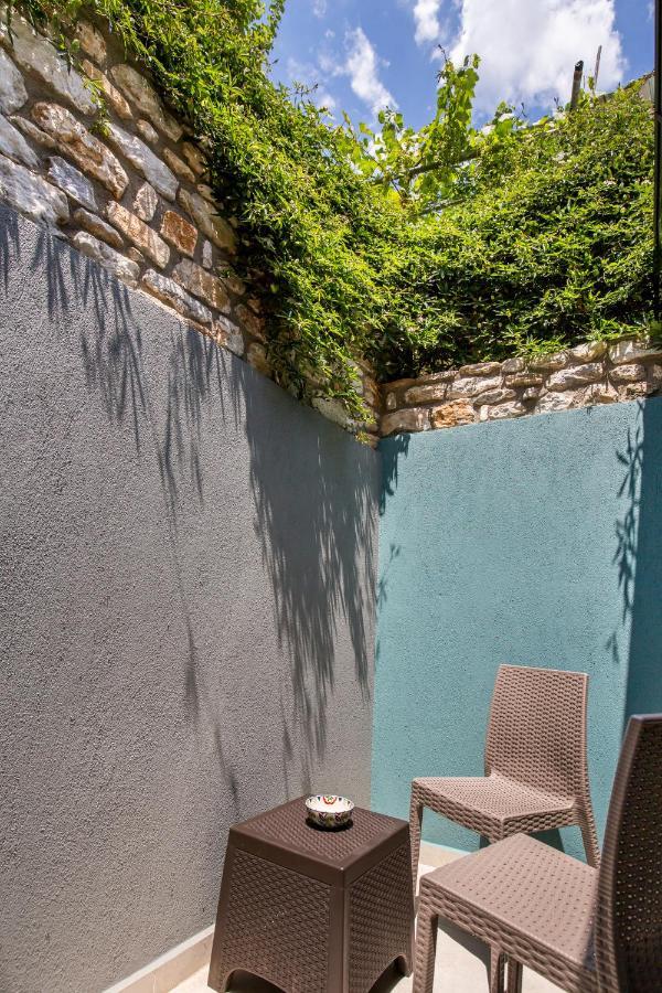 Oikos Daretsou Apartamento Theológos Exterior foto